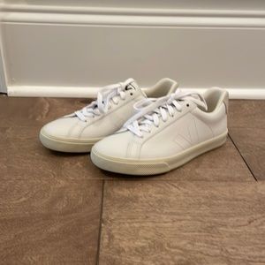 Veja Espar Leather - Size 5 - White